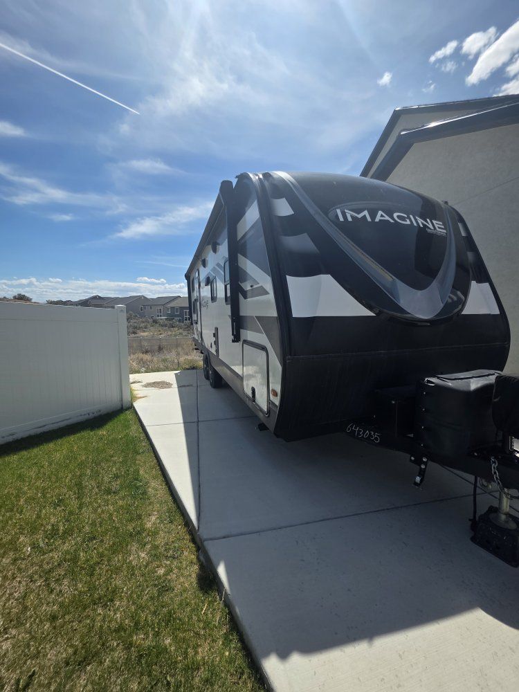 2023 Grand Design Imagine 2400BH