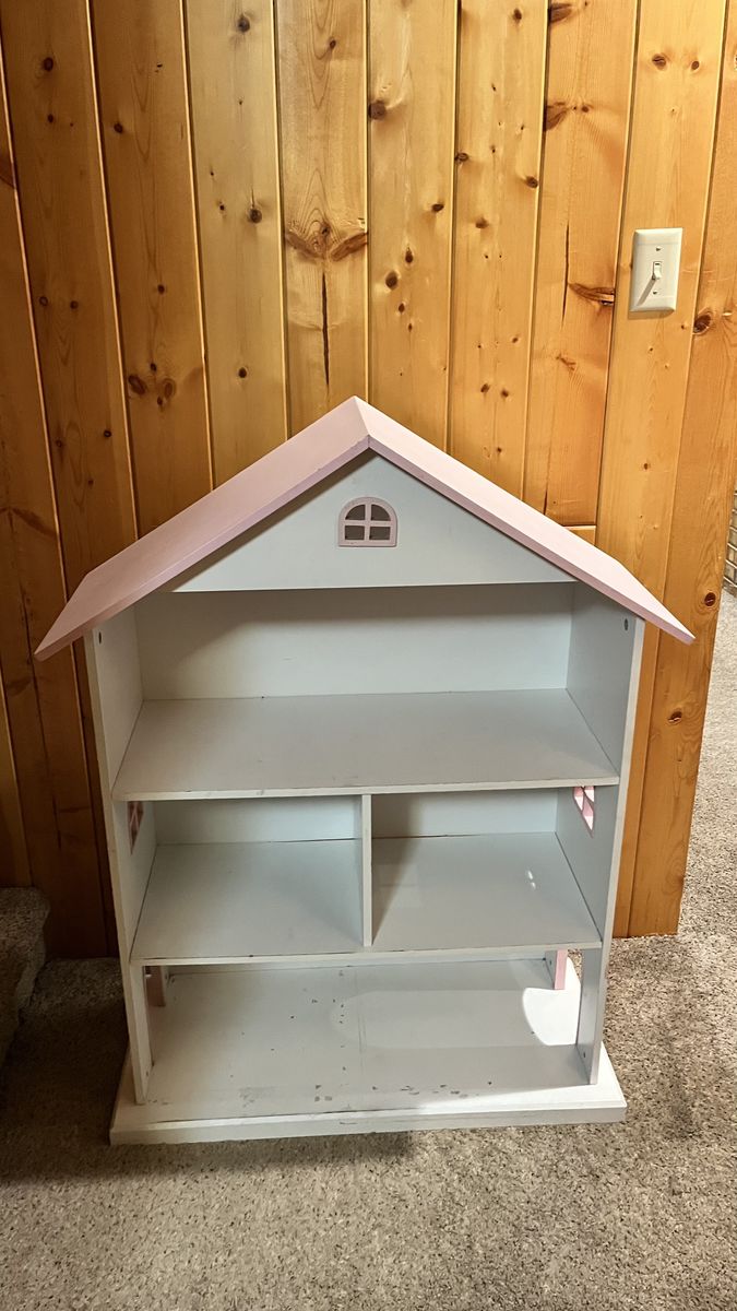Little girl dollhouse Bookshelf