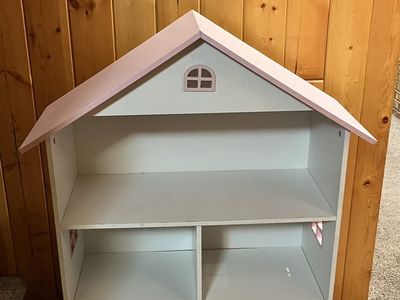 Little girl dollhouse Bookshelf
