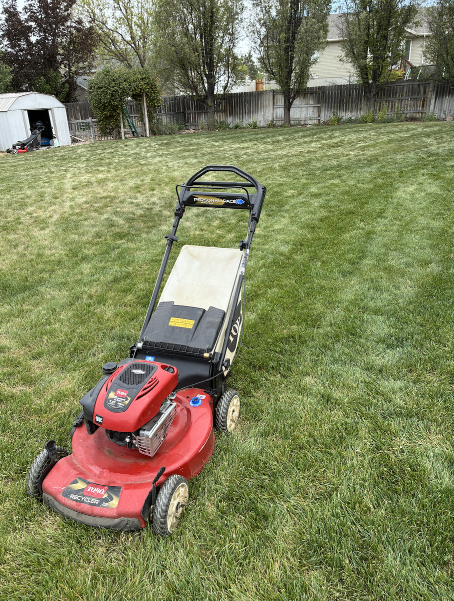 Like new 22' TORO Super Recycler Lawn mower