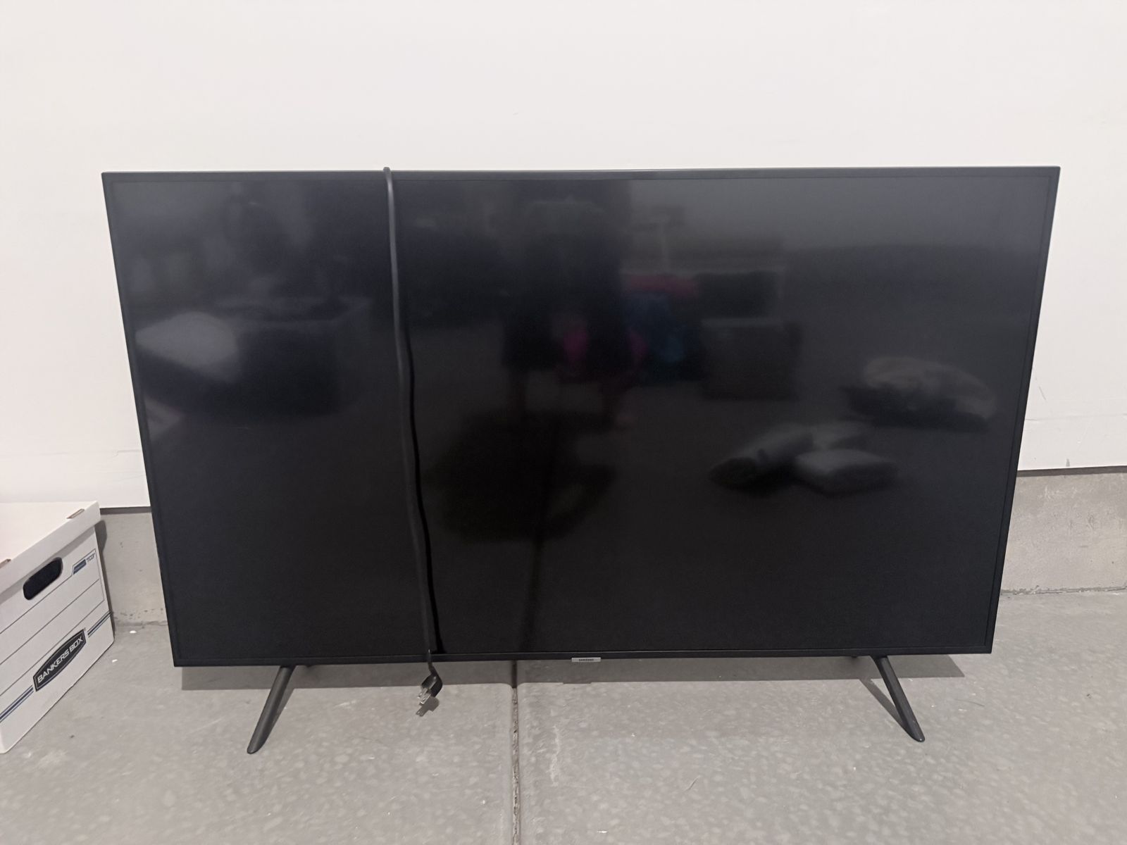 Samsung 55” 4K UHD Smart TV (UN55NU7100) + Original Remote