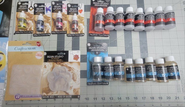 Resin Studio, Crafter's Square, and Craft Smart Resin Crafting Kit