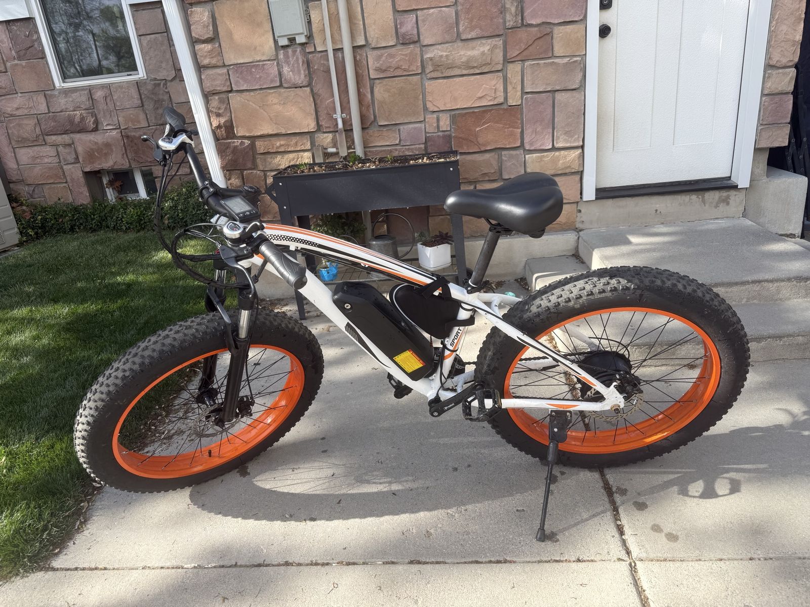 Fat tire E-bike ebike adventure with throttles