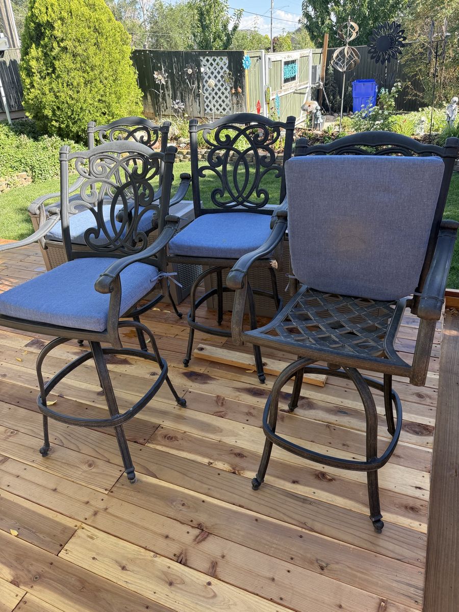 Outdoor chairs tall bar hight