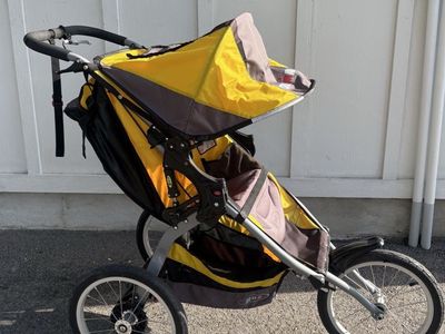 Bob jogger, locked front wheel
