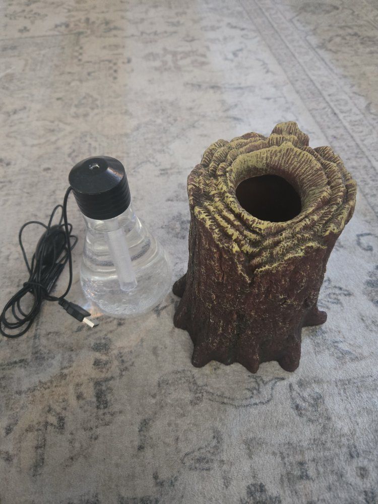 reptile or amphibians USB Mini Air Humidifier - Tree Stump Design, Portable, with USB Power Cable
