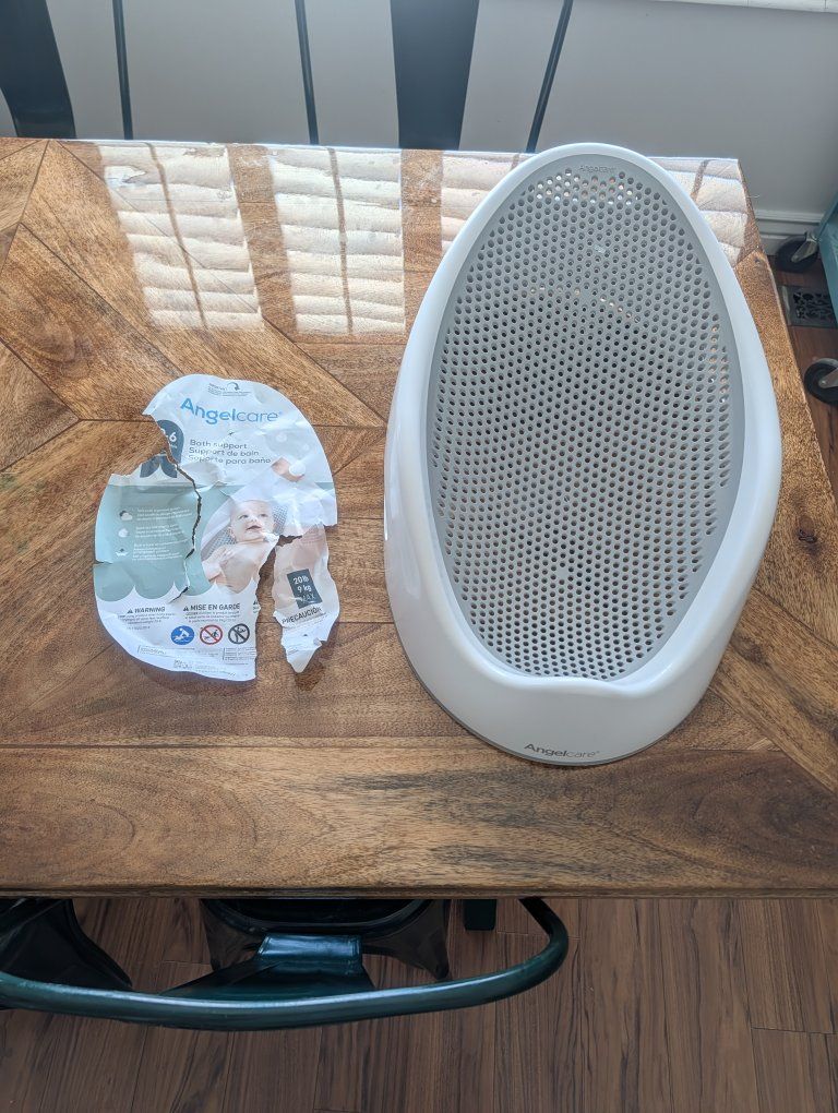 Angelcare Baby Bath Support - Ergonomic Design, Easy Clean, Safe Newborn Infant Bathtub Seat