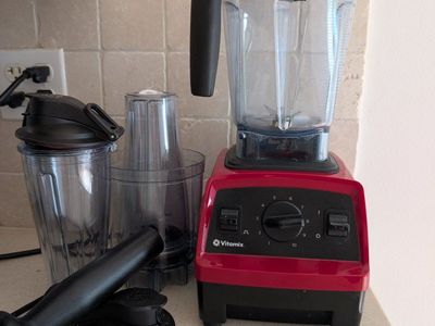 Vitamix Explorian E310 Blender w/ all accessories