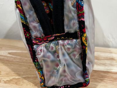 Vera Bradley Retired-Symphony in Hue Large Lined Makeup/Toiletry Bag w/handle