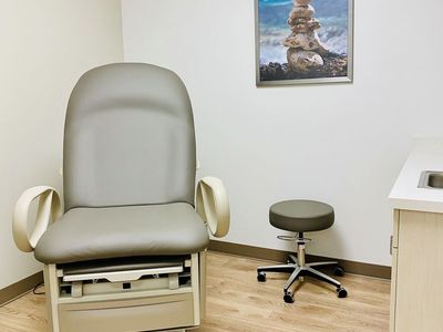Brewer Access Medical Exam Chair w/ Power Adjustments & Stirrups - Grey/Tan