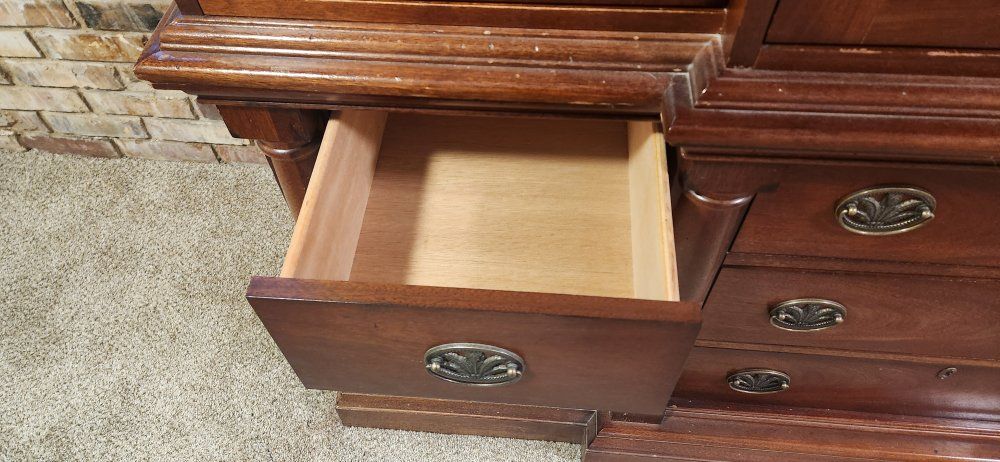 Main image 4