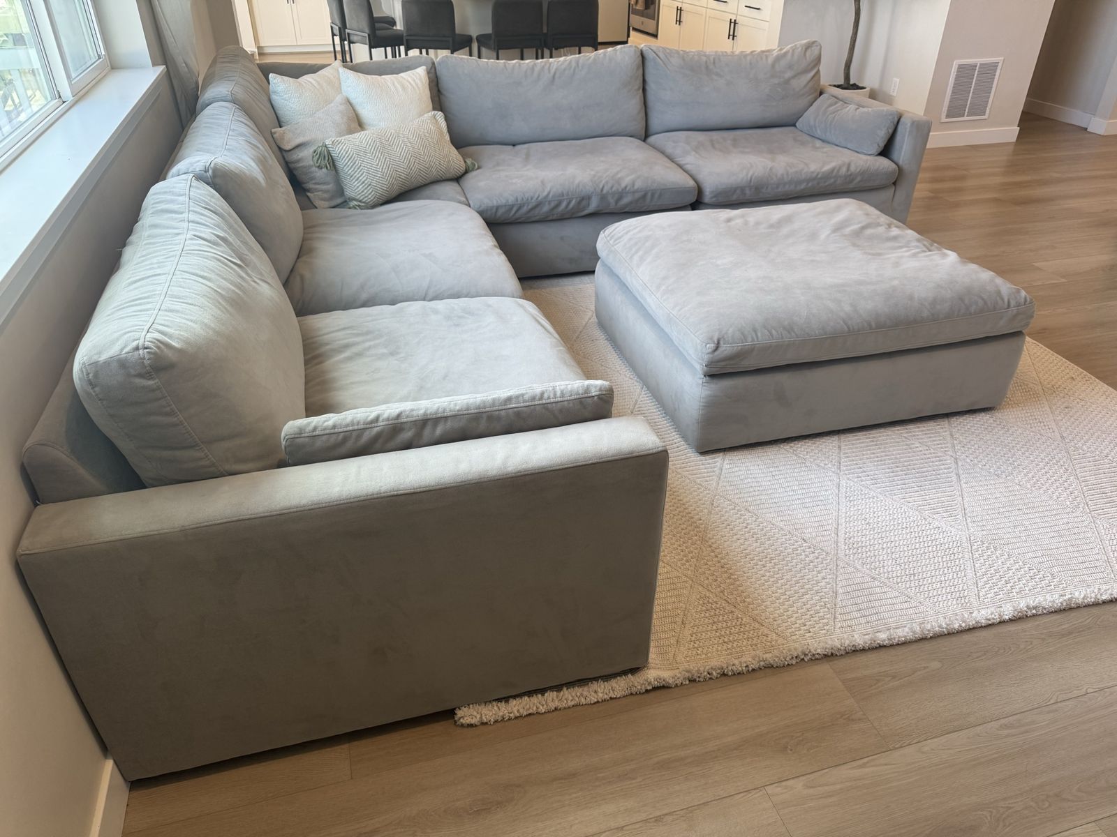 GRAY ASHLEY MODULAR SECTIONAL SOFA COUCH & OTTOMAN