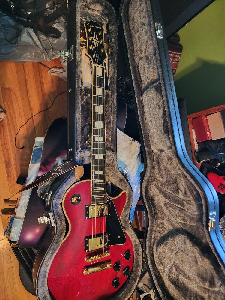 Epiphone Les Paul Custom Pro Electric Guitar in Red with Hard Case case, guitar and case is in mint condition 2018 model