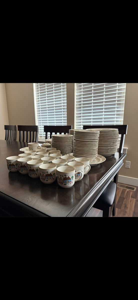 Stoneware dinner set