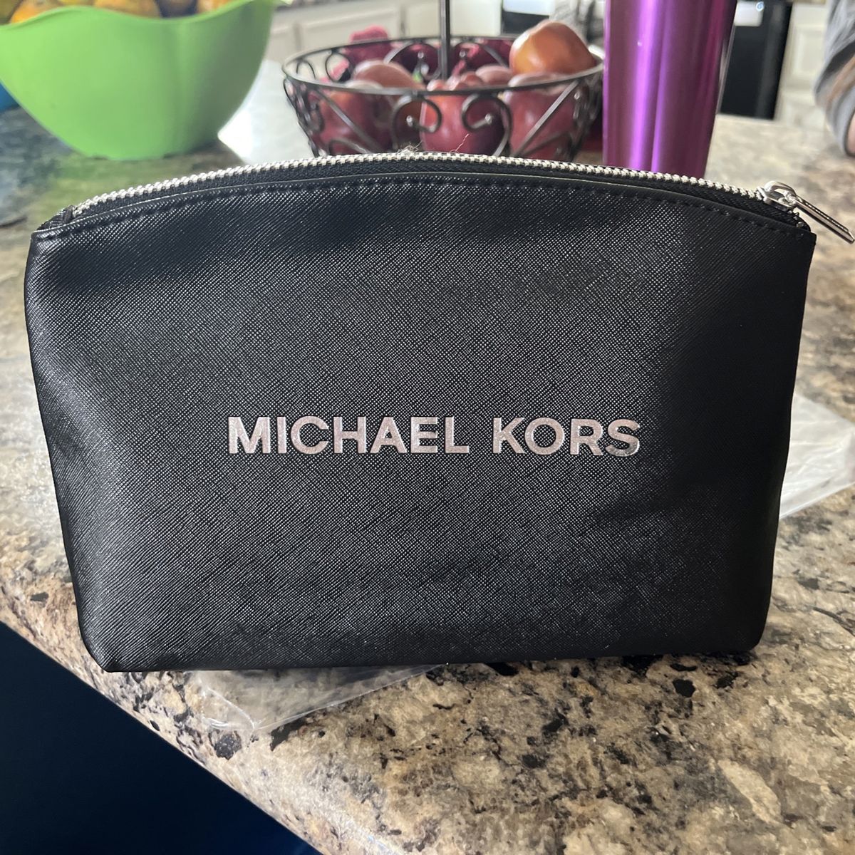 NEW Black Make Up Bag Travel Case Zip Up Zipper