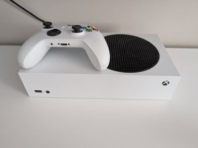 XBox Series S & Controller