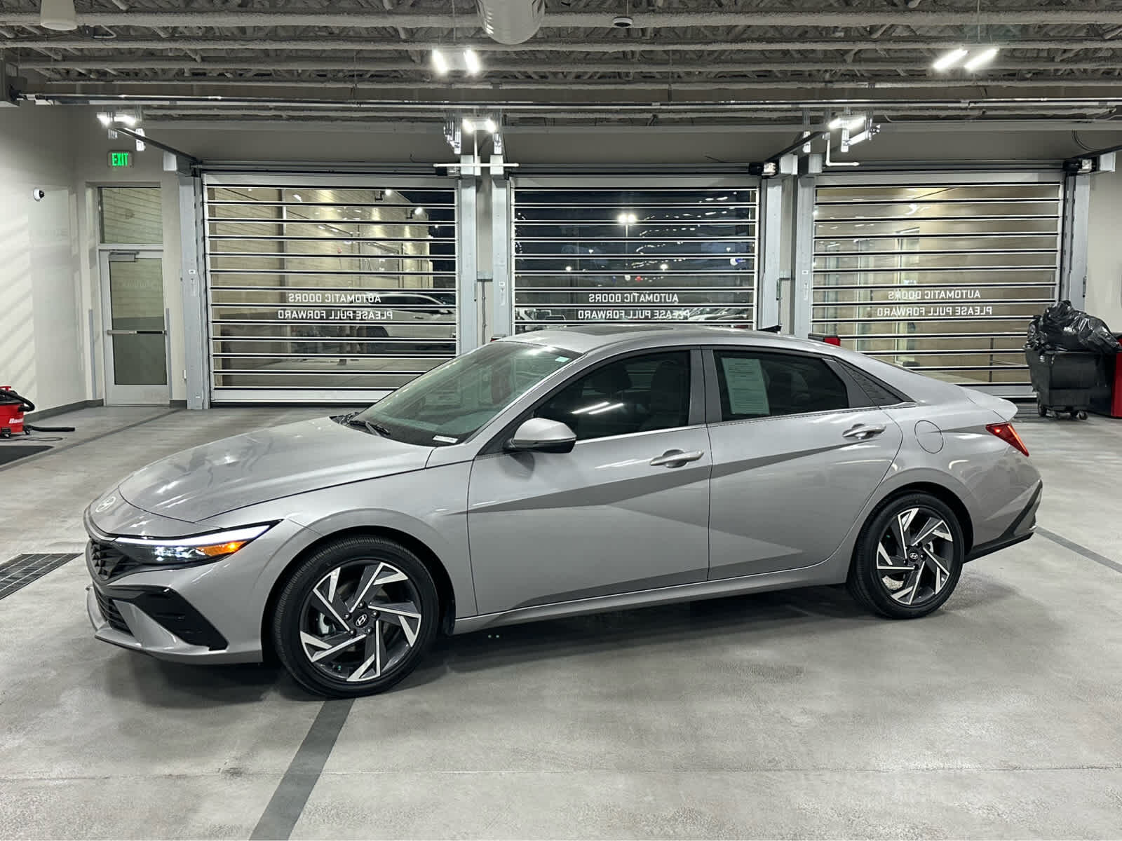 2025 Hyundai Elantra Hybrid Limited