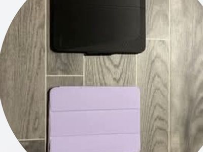 2 iPad 10.5 Cases