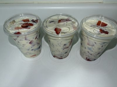Homemade Fresas con Crema – Fresh Strawberry Dessert Cups (16 oz)