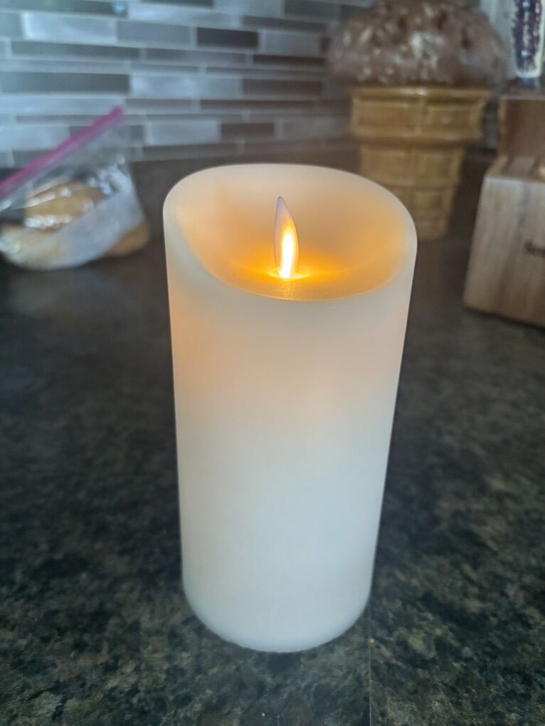 Box of 4 Veraflame Flameless Candles Ivory