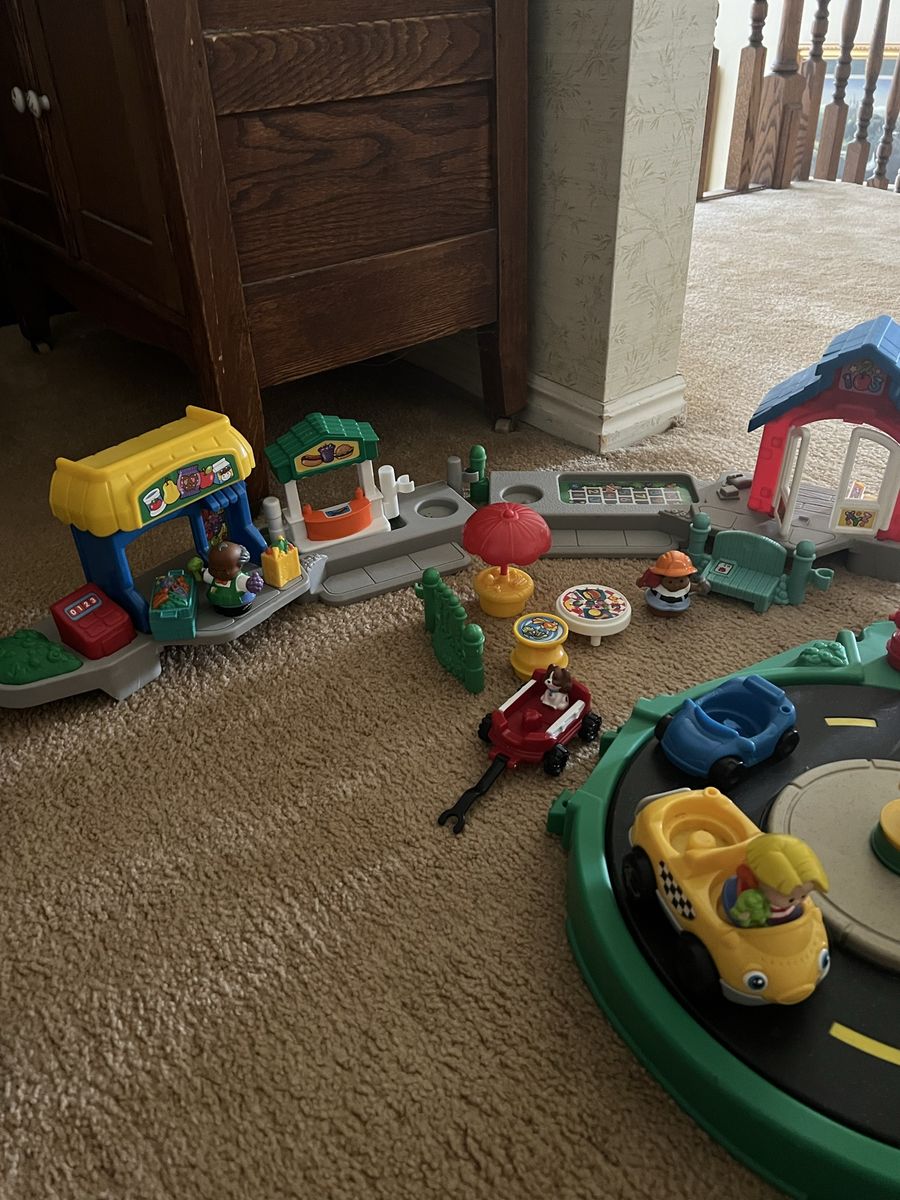 Fisher-Price Little People Bundle - Neighborhood, City, Airport Playsets & Figures