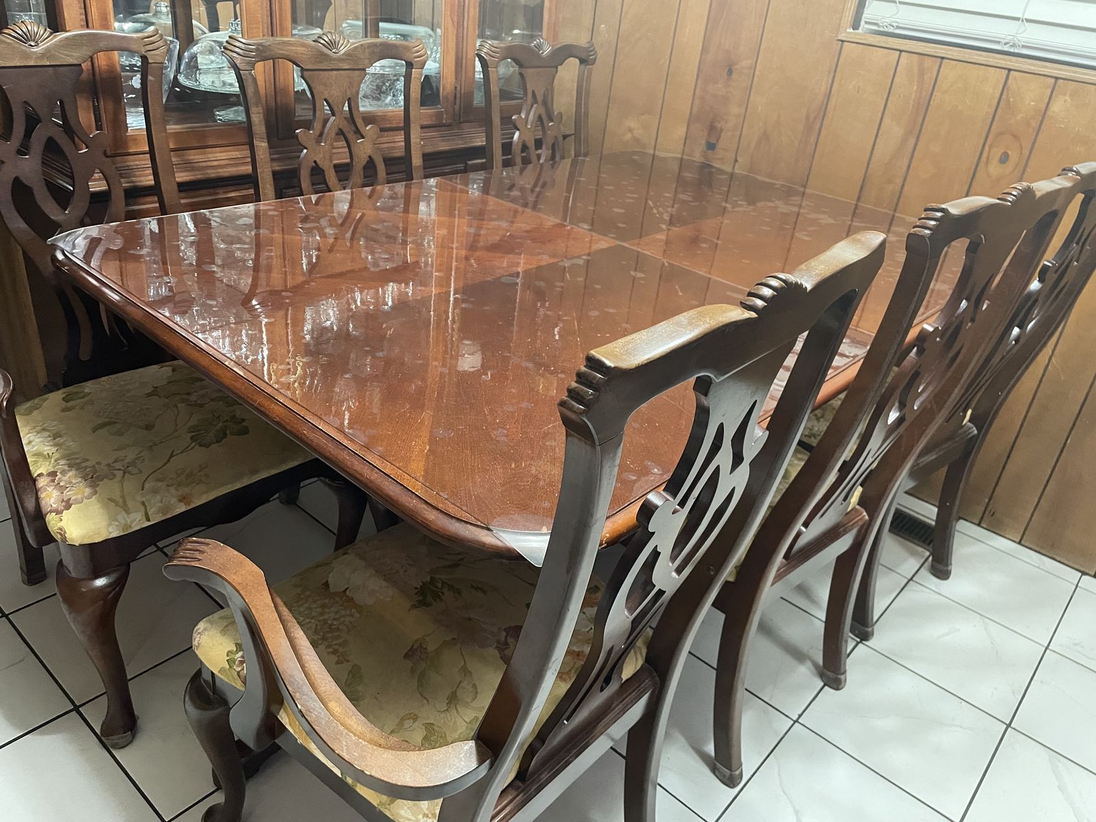 Traditional Wooden Dining Table Set with Chairs and Leaf
