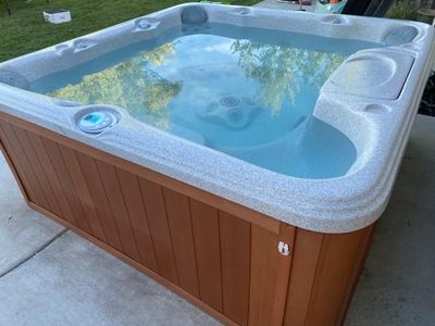 Sundance Sweetwater Bahia Hot Tub - Spa w/ 6 Seating Options, Spa Cover & Free Delivery