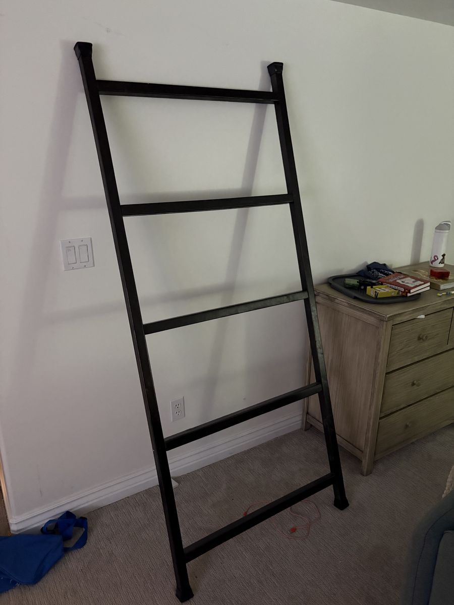 Dark Brown Leaning Blanket Ladder Decor Display