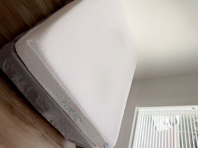 Free Queen Mattress And Box Springs