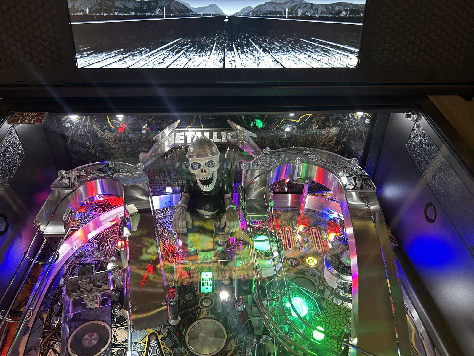 Main image 3