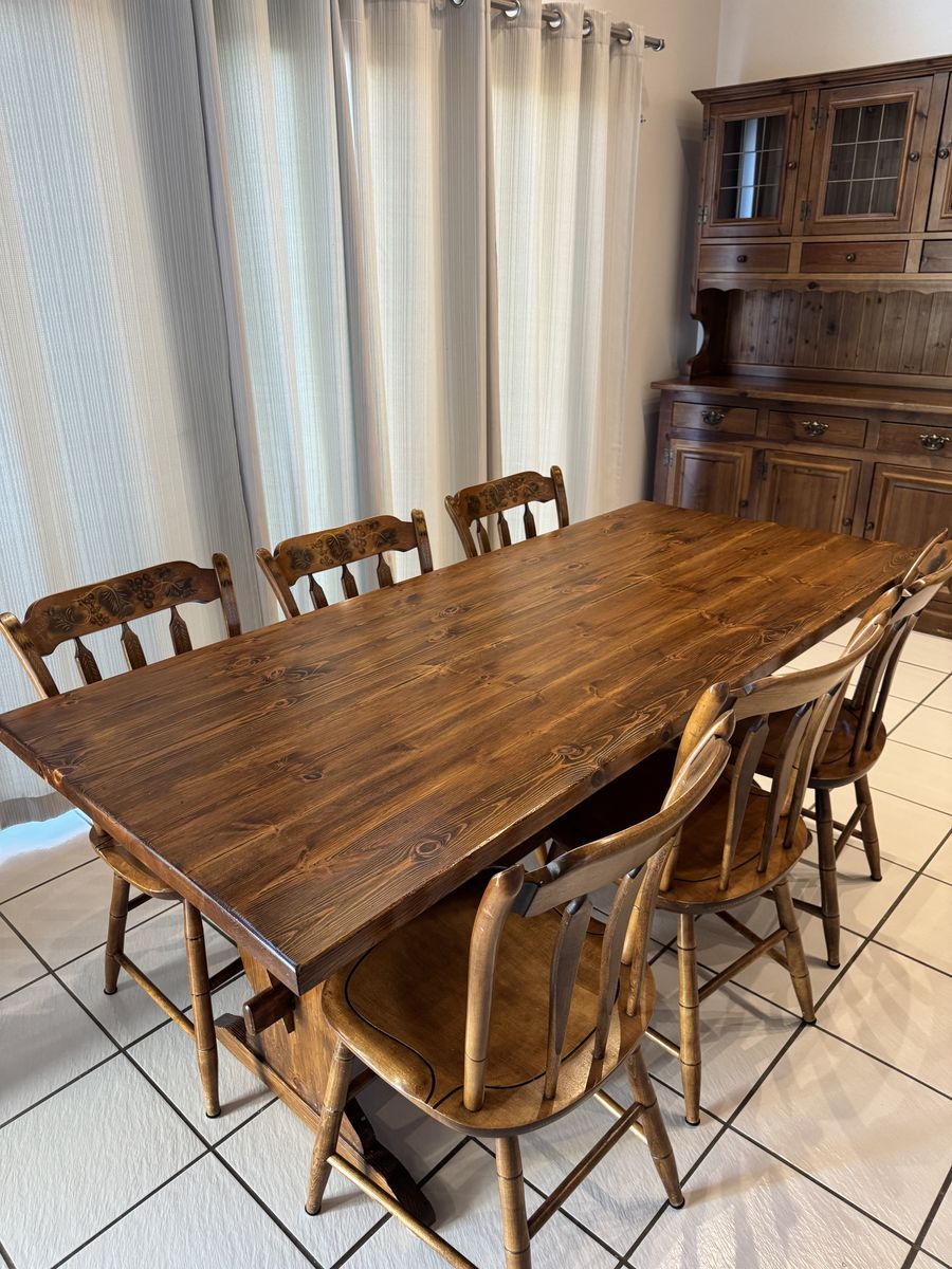 Table and 6 Chairs