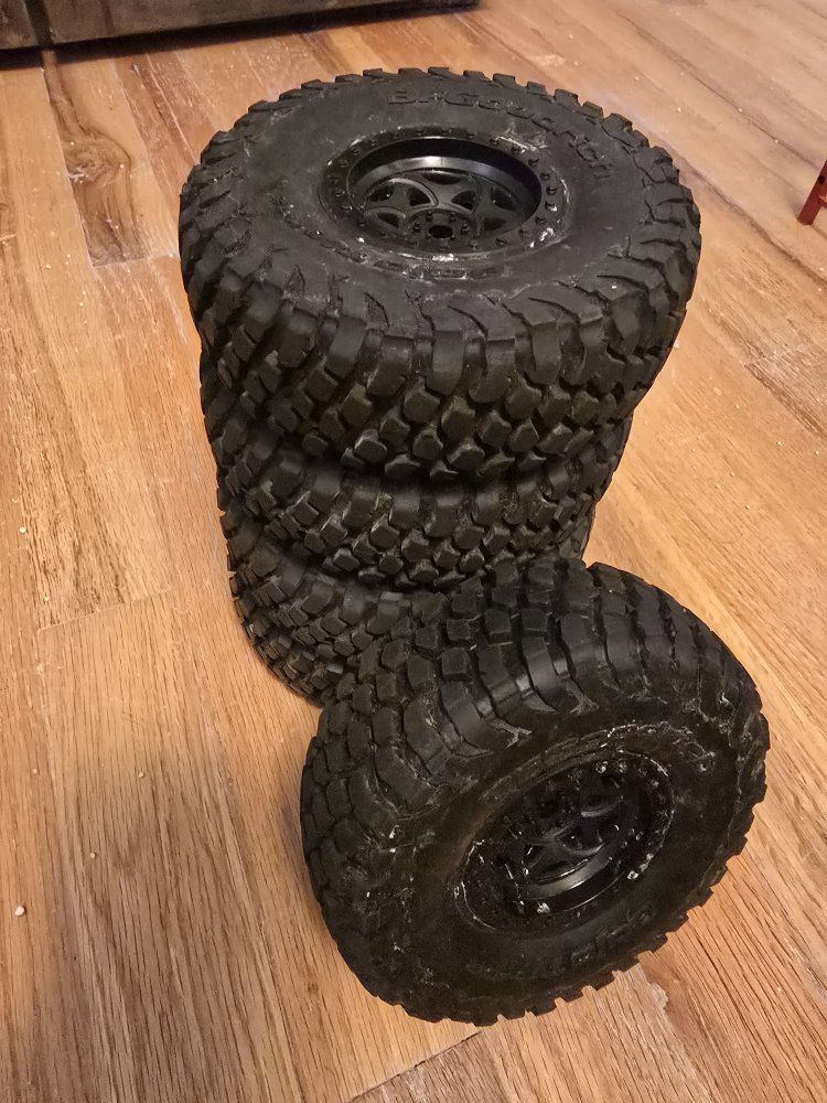 BFG Baja TA 2.2 w wheels and foam (5)