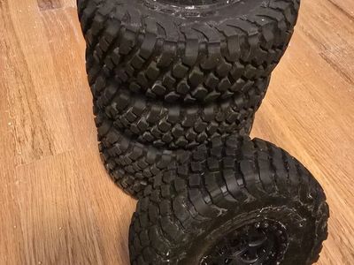 BFG Baja TA 2.2 w wheels and foam (5)