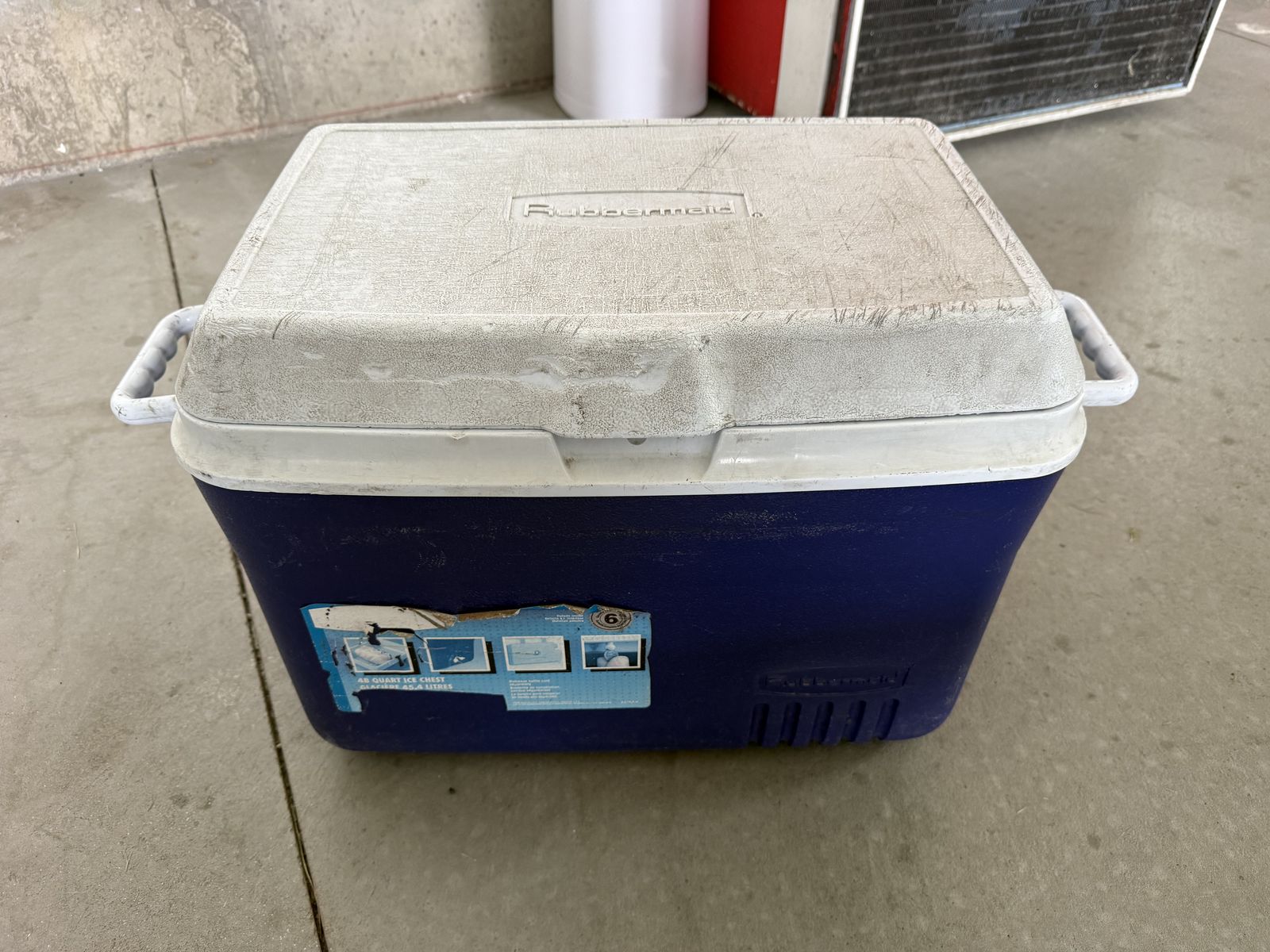 Rubbermaid Cooler