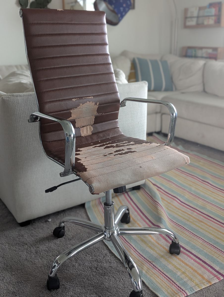 Computer chair from RC Wiley