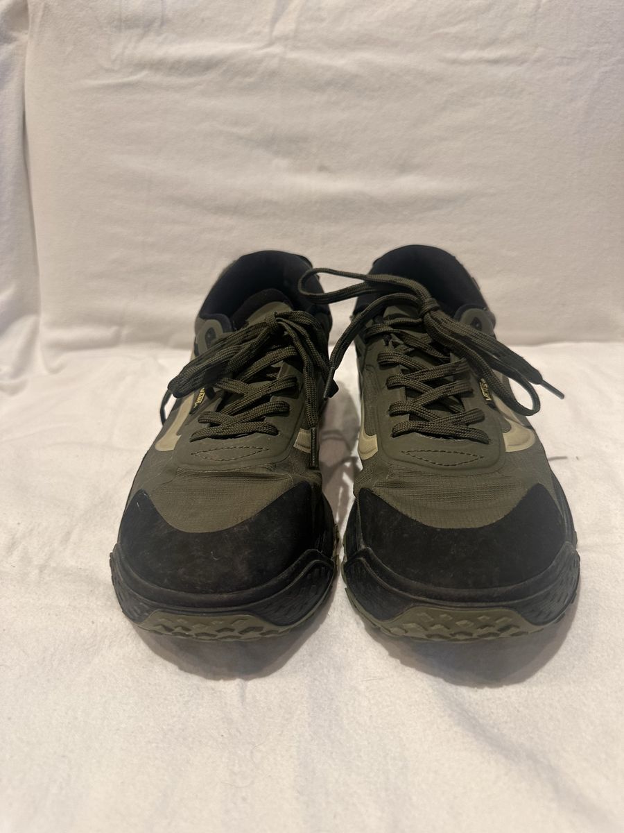 Vans MTE men’s size 9 olive green with black trim trail shoes