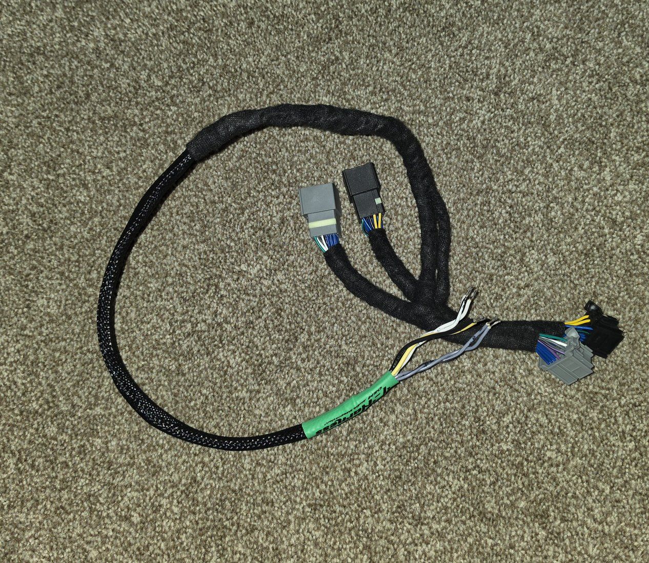 Chevy T-harness Black/Gray 2018-2025 (Non-Amplified) R2G