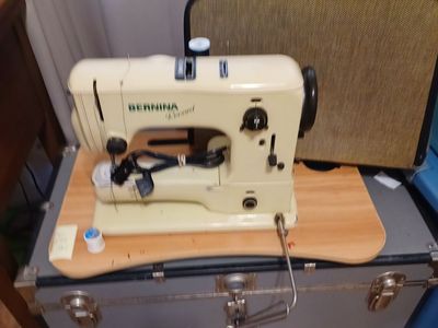 Bernina sewing machine $175 0B0