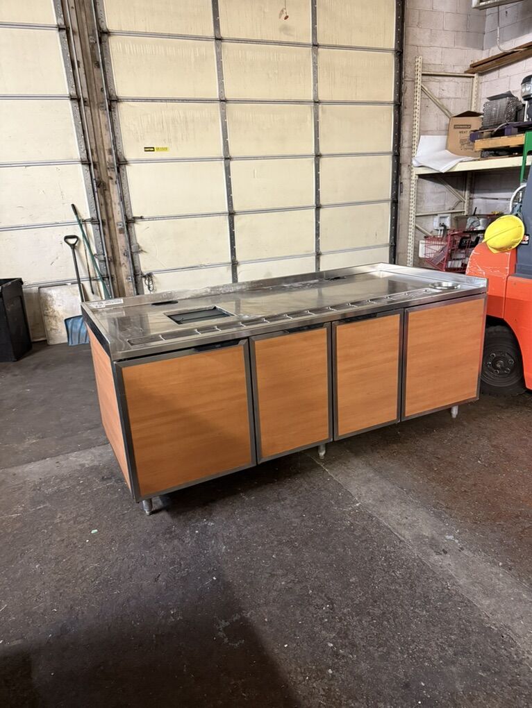 4 Doors Equipment stand  Cabinet , W/Stainless steel counter top heavy duty ,W/drain gutter