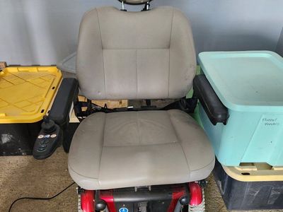 Electric wheelchair