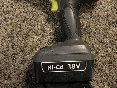 Black&Decker Evolv Drill 18v Ni-Cd No Charger