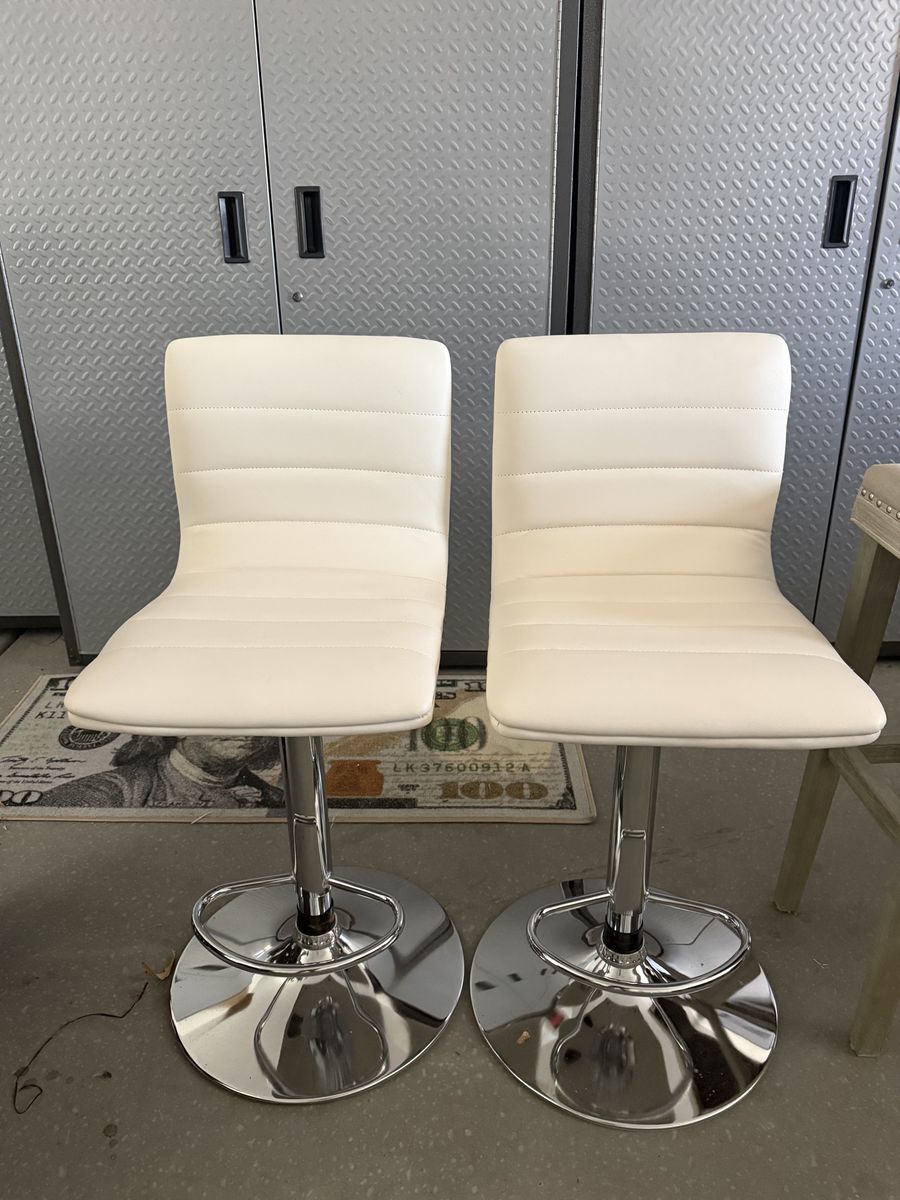 NEW Adjustable Height Barstools