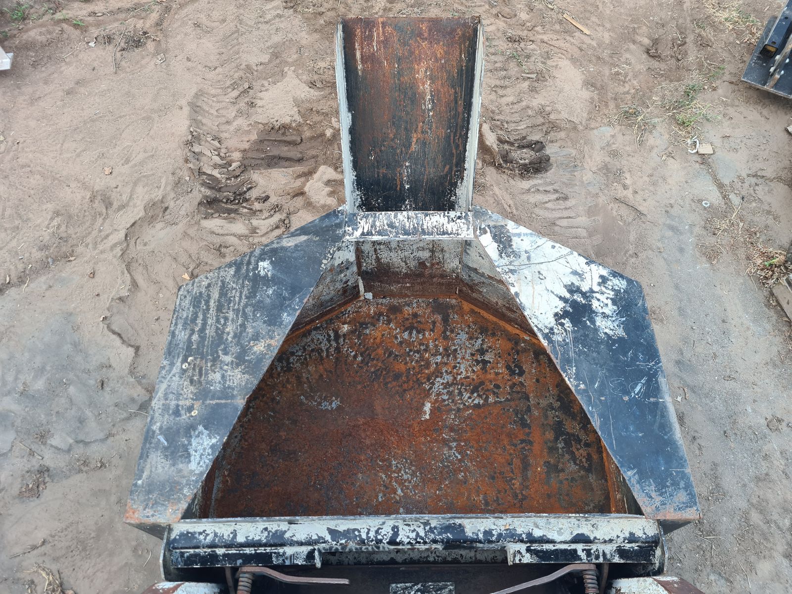 Main image 2