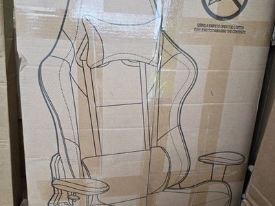 New Sitmod Gaming Chair in Black - Ergonomic Design for Comfort