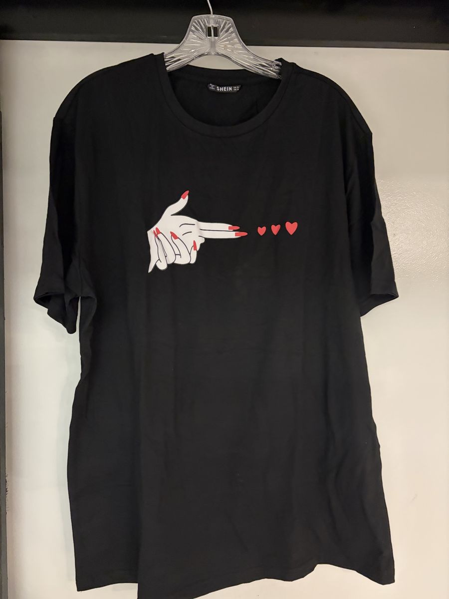 Brand new black short sleeve graphic t-shirt