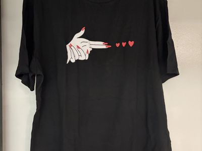 Brand new black short sleeve graphic t-shirt