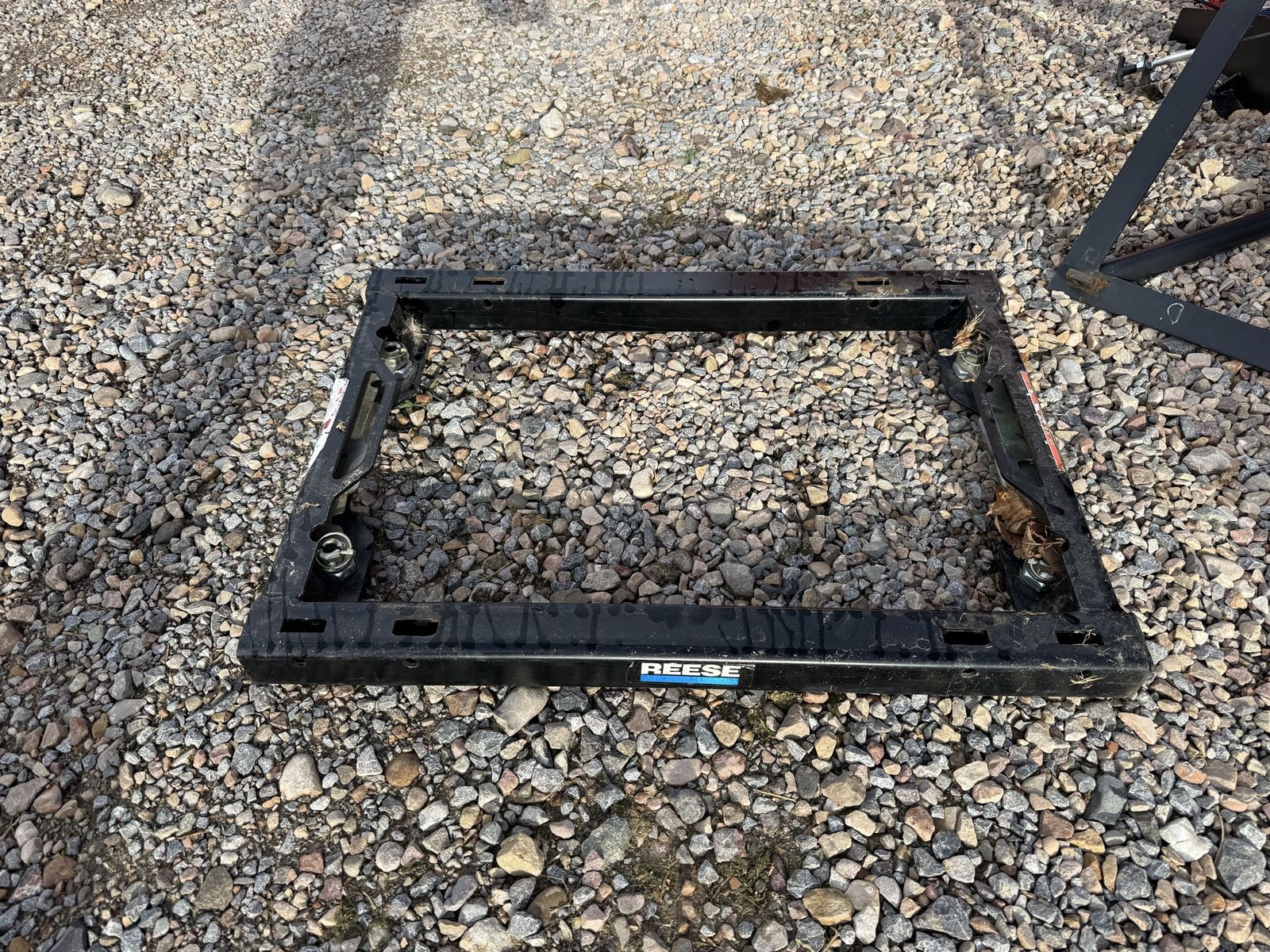 F250 F350 Puck Style Fifth Wheel Hitch Adapter