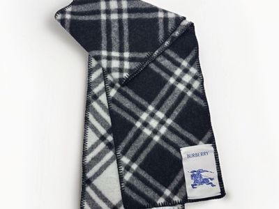 Authentic Burberry Check Wool Scarf - Black - Current Style - Retail $645 EUC