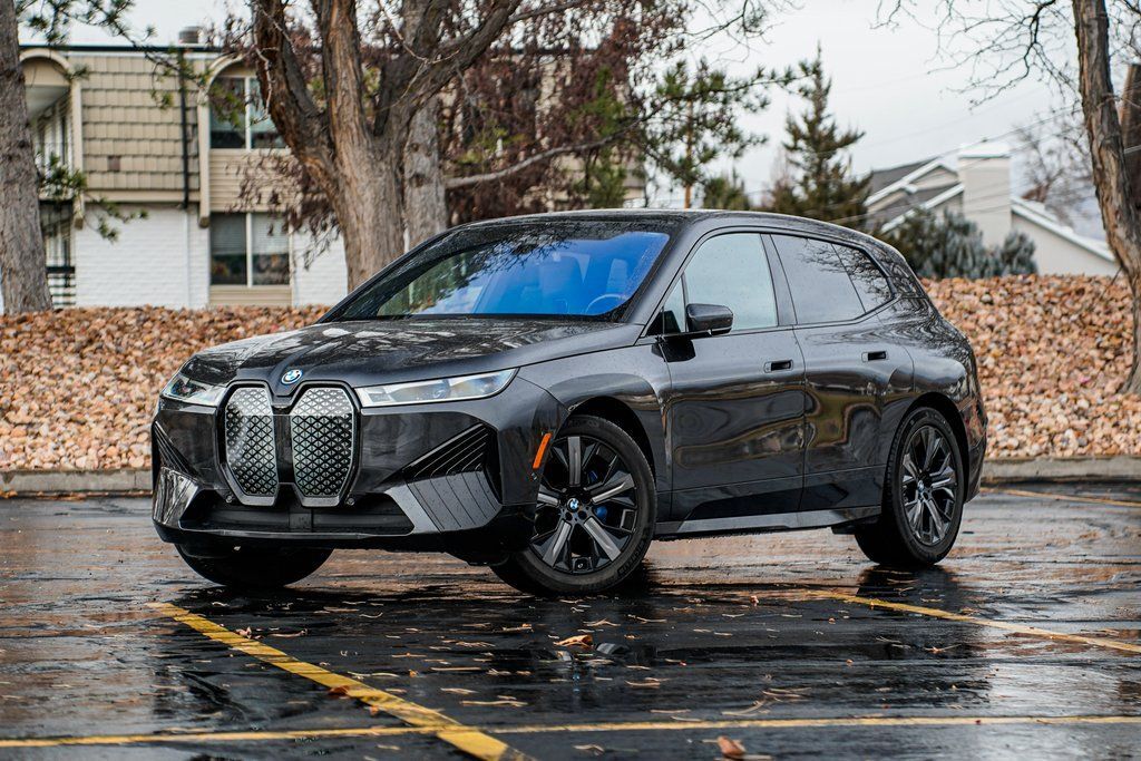 2025 BMW iX xDrive50