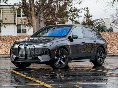 2025 BMW iX xDrive50